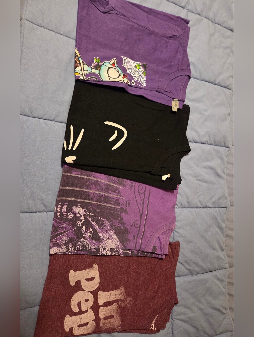 Black Short Sleeve Graphic Tee for Women with Minimalist Print